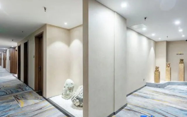 Yixiyun Hotel (Qihe Wanda Branch)