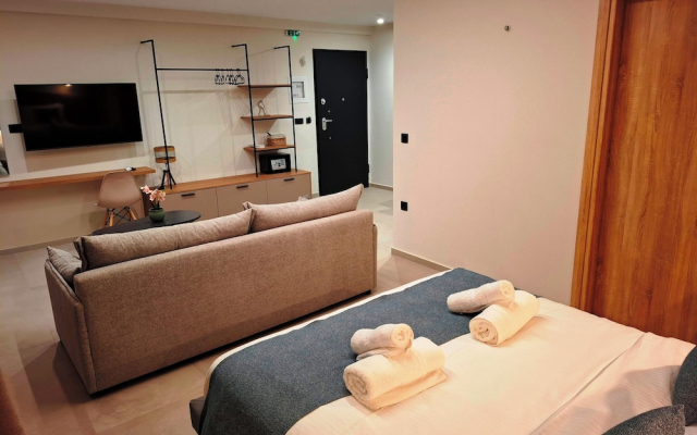 Aelia Luxury Apartments & Pool