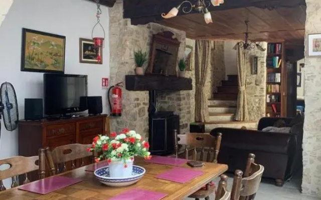 Afames House - Beautiful Traditional House