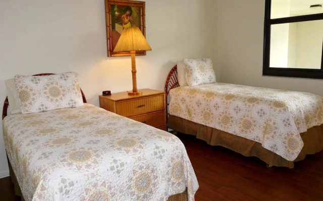 South end Condo With Pool/spa and Steps to Beach