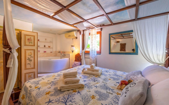 Casa Punta Bianca