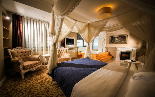 My Suit Residence