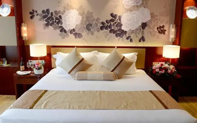 America's Best Rixin International Hotel