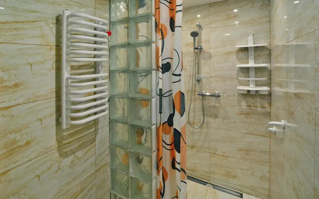 Luxurious, Spacious Apartment, Sauna Included