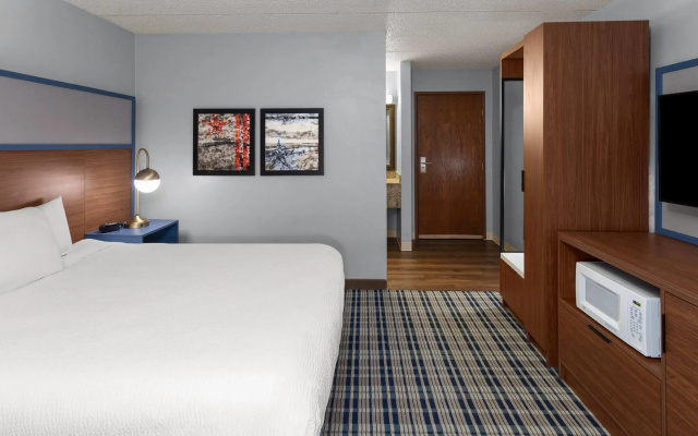 AmericInn by Wyndham Green Bay West