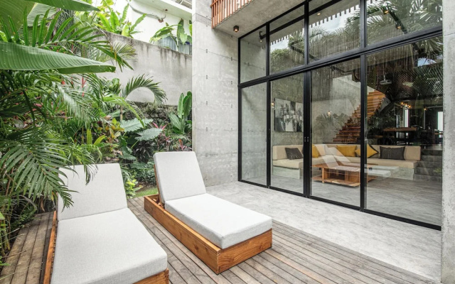 Modern 4 BR Villa Heart of Canggu 8mins to Beach