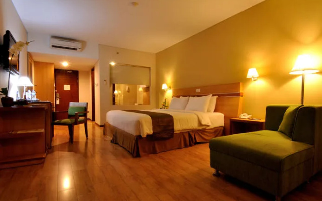 La Sirena Hotel