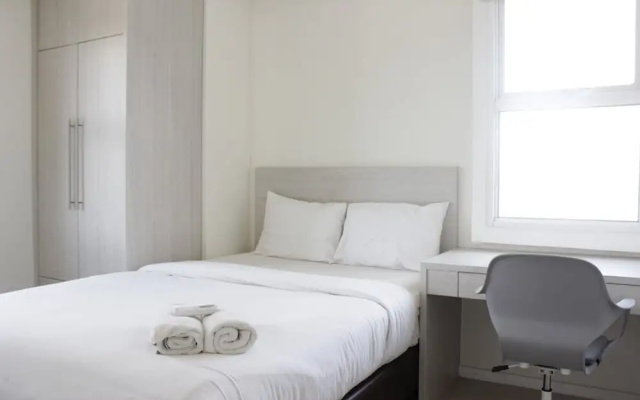 Spacious 3BR Apartment Parahyangan Residence near UNPAR