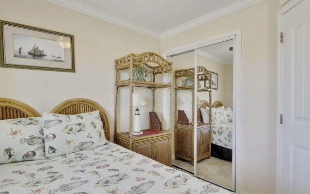 Seascape 1221 1 Bedroom Condo by RedAwning