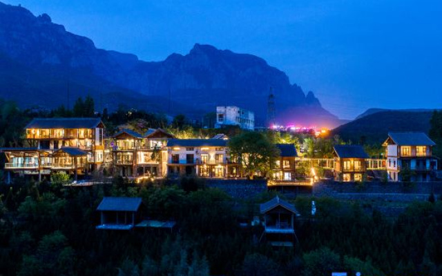 Yuntaishan Puju Lakeside Homestay