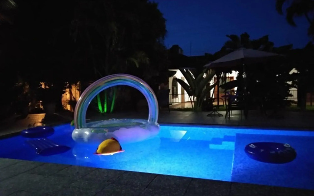 Hotel Henry Inn