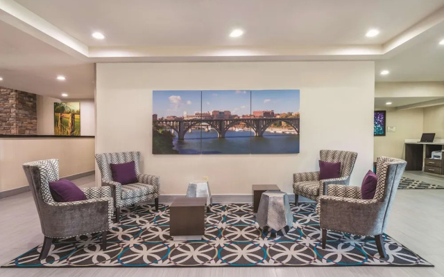 La Quinta Inn And Suites Loudon