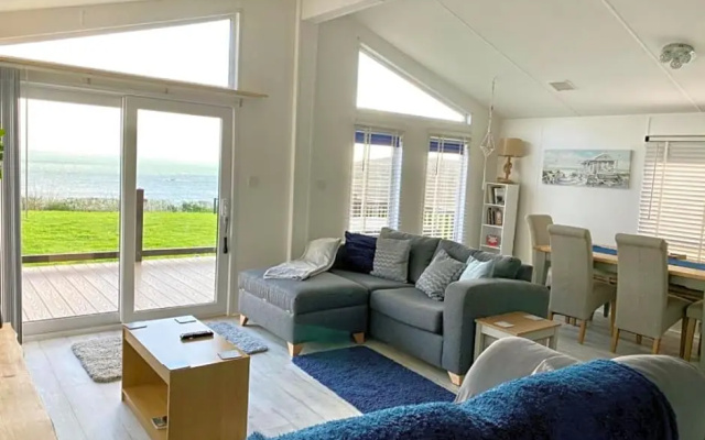 Loxley's Devon Lodge