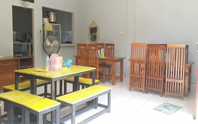Hotel O Sawang Sana Motel Syariah Near SMAN 1 Sangkapura
