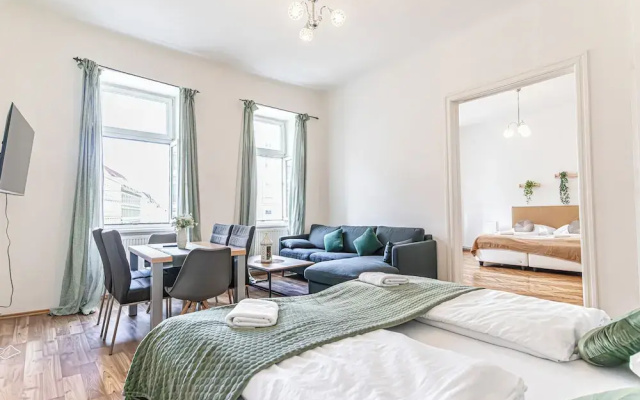 Modern 2BR Apartment Central Long Stay