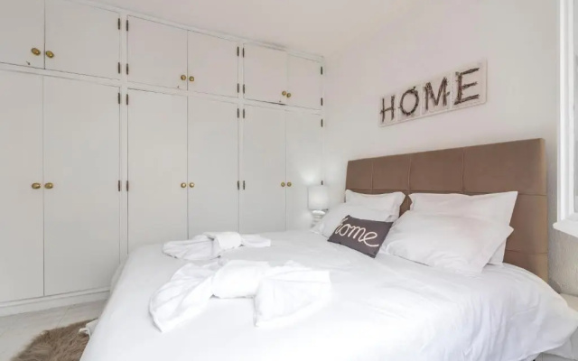 Fisherman's Beach Home 2BR 2BA AC Wi-Fi