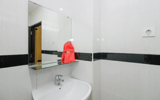 RedDoorz near Taman Samarendah
