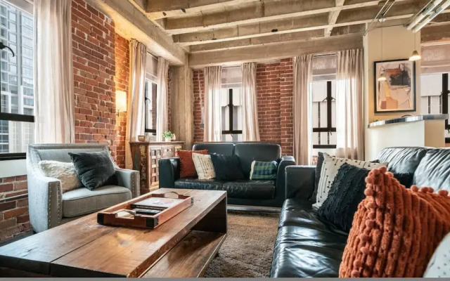 Luxury Downtown Phoenix Loft - Pool Gym Laundry