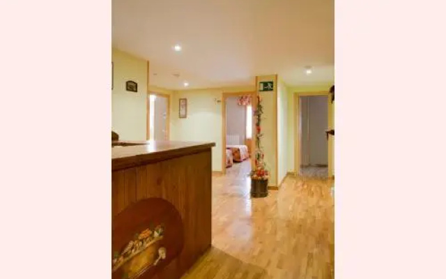 Hostal Valle De Tena