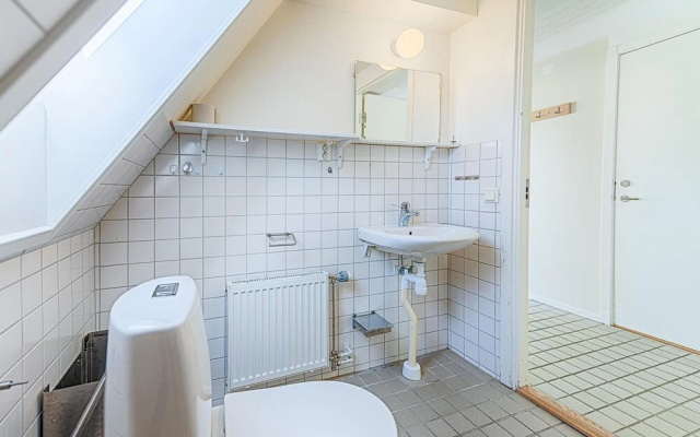 Stunning Home in Landskrona With 3 Bedrooms and Wifi