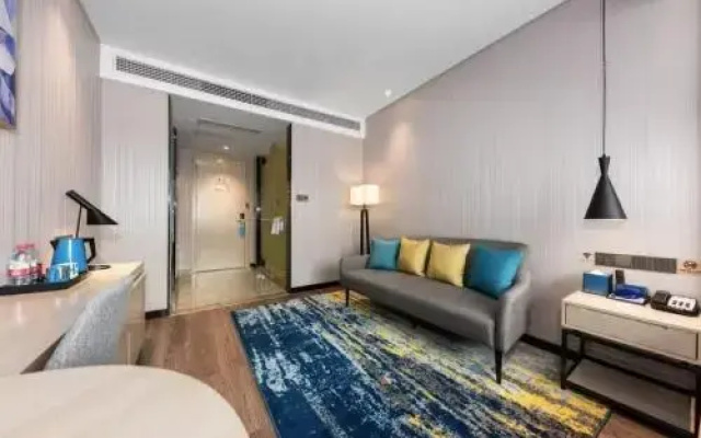 Echarm Hotel (Wuhan Jiefang Park Zhaojiatiao Subway Station)