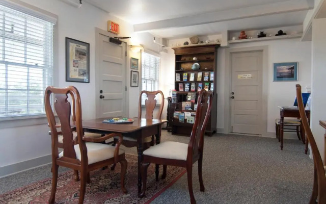 The First Colony Inn