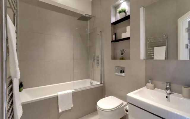 Stunning 1-Bed Deluxe Apartment in Slough