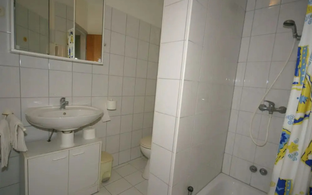 Spacious Apartment in Drage With Parking