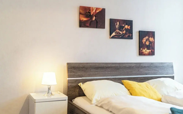 Spacious 2BR Apt Near Wiener Stadthalle