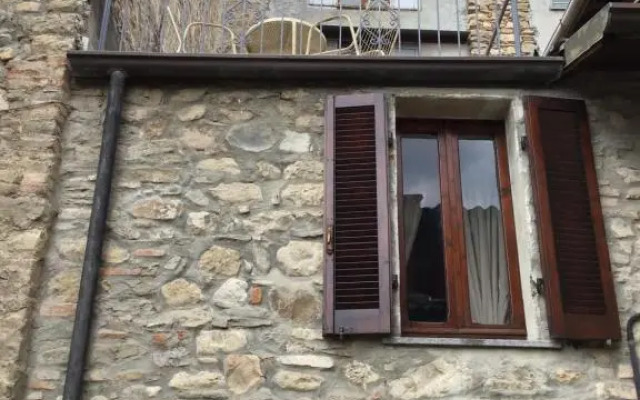 Varzi sotto i portici