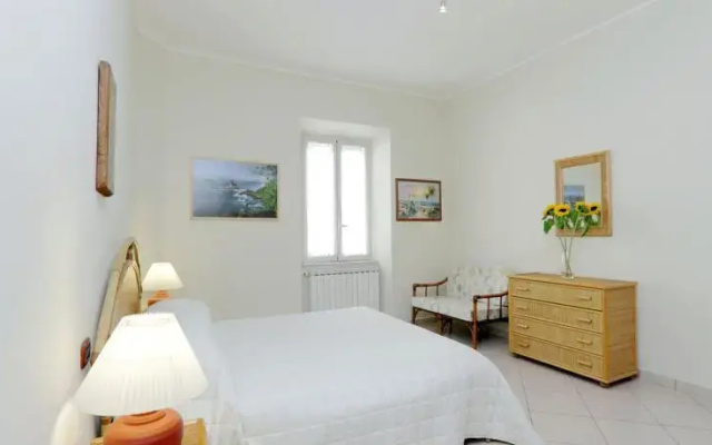 Alba Halldis Apartment