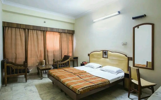 Vinayak Hotel