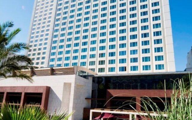 Отель Corinthia Lisbon Португалия, Лиссабон - 2 отзыва об отеле, цены и фото номеров - забронировать отель Corinthia Lisbon онлайн вид на фасад