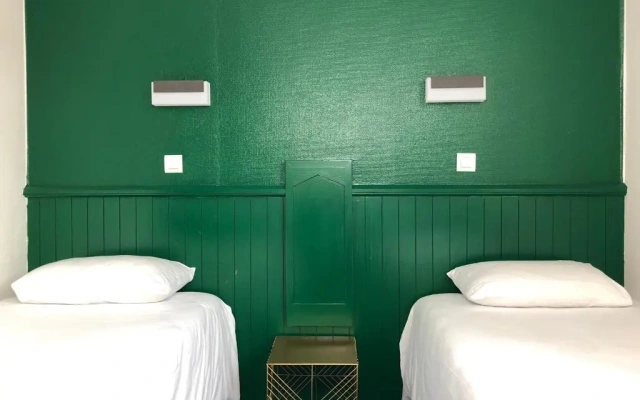 Halt Hotel