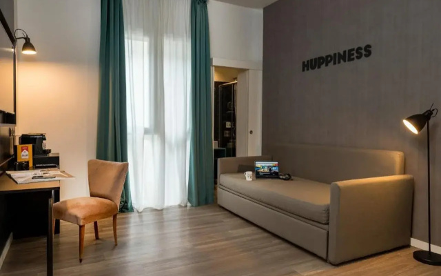 Up Hotel