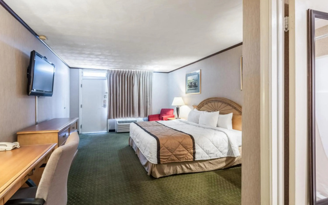 Rodeway Inn & Suites Charles Town