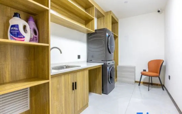 Starway Hotel (Linxia Yiwu International Commercial Plaza)