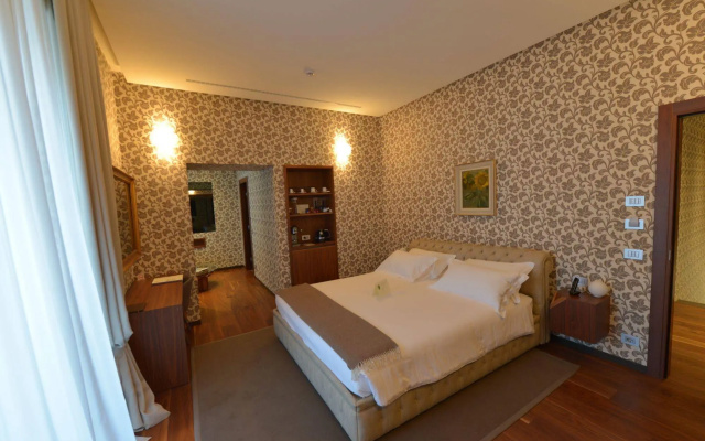 Villa Lario Resort Mandello