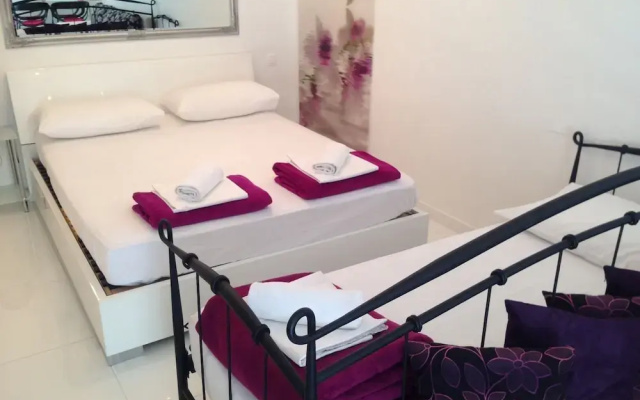 Bellus Studio Apartment