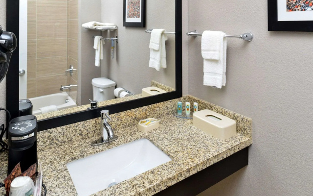 Scottish Inns & Suites