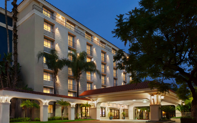 Embassy Suites by Hilton Arcadia Pasadena Area