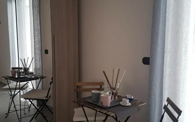 Street House