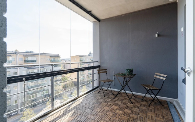 Top Floor 1BR Home with Parking, Sauna and Balcony