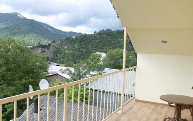 Guesthouse on Tamar Mefe St.14