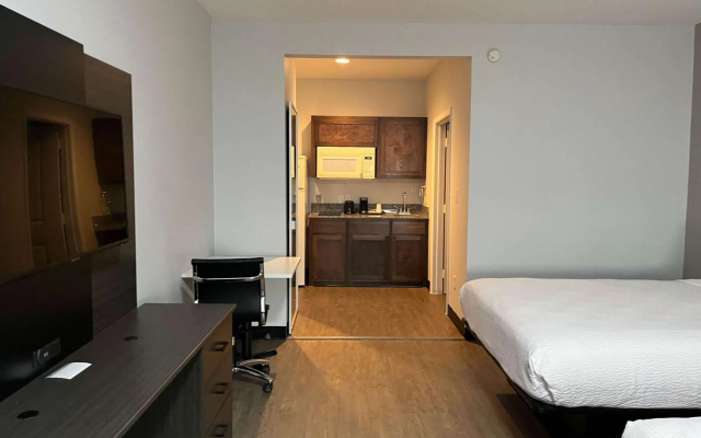 Days Inn & Suites by Wyndham Gonzales TX
