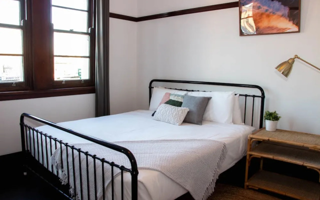 Charing Cross Hotel