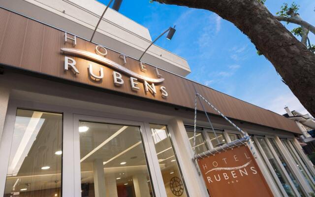 Hotel Rubens Римини вид на фасад