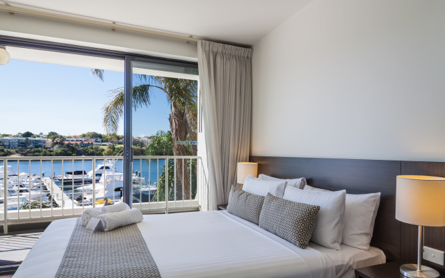 Pier 21 Riverside Apartment Hotel