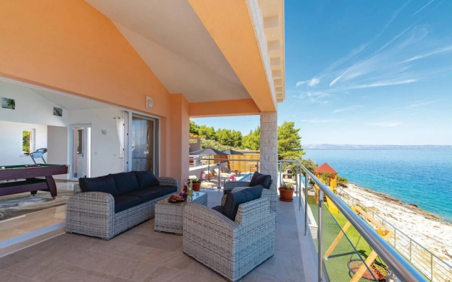 Nice Home in Crnja Luka With Wifi and 4 Bedrooms