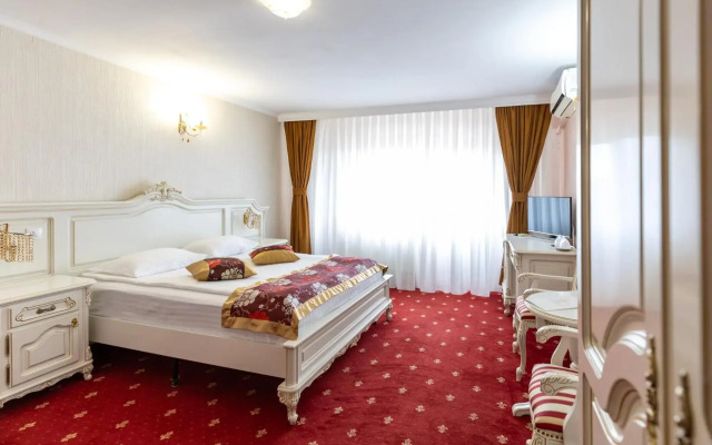 Hotel Capitol